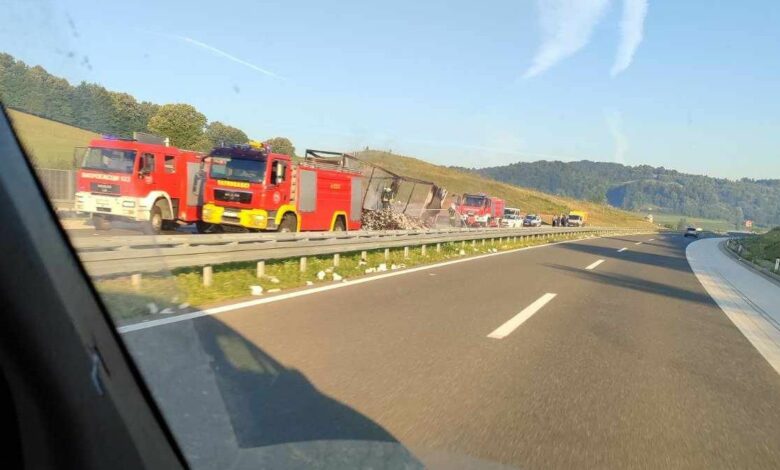 Izgorio kamion na autoputu 9. januar