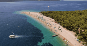 KOMENTAR KOJI JE RAZBJESNIO JAVNOST: Nije skupo ljetovanje, nego vi nemate para ljetovanje Hrvatska nemaju novca