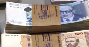 I TO SMO DOČEKALI: Vlada FBiH dijeli pare, po 1.000 KM za određena zanimanja