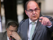 DODIK POLOŽIO ORUŽJE: Schmidt i službeno priznat