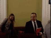 Diplomatski bjekstveni manevar ili nešto više? Dačić pobjegao od medija zbog pitanja koje su mu postavili Dačić pobjegao od medija zbog pitanja koje su mu postavili