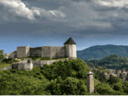 Tešanjska tvrđava – čuvar historije i jedna od najbolje očuvanih utvrda u BiH Tešanjska tvrđava historija