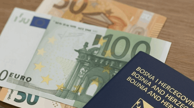Zdravstveni radnik: Za 60 dana posla u Nizozemskoj plata 4100 eura Zdravstveni radnik: Za 60 dana posla u Nizozemskoj plata 4100 eura