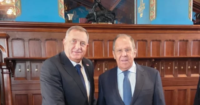 W-1215155-1235 Iskusni diplomata o ruskoj igri na Balkanu: Moskva koristi Dodika, a Srbi su samo...