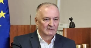 Helez odgovara Zovko: Umjesto podjela, biram politiku koja ujedinjuje Bosnu i Hercegovinu Helez odgovara Zovko: Umjesto podjela, biram politiku koja ujedinjuje Bosnu i Hercegovinu