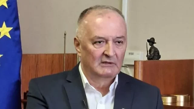 Helez odgovara Zovko: Umjesto podjela, biram politiku koja ujedinjuje Bosnu i Hercegovinu Helez odgovara Zovko: Umjesto podjela, biram politiku koja ujedinjuje Bosnu i Hercegovinu