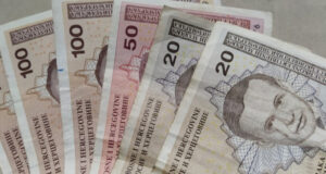 Objavljena odluka o isplati invalidnina: Ko sve dobija novac i kada sredstva stižu na račune? Objavljena odluka o isplati invalidnina: Ko sve dobija novac i kada sredstva stižu na račune?