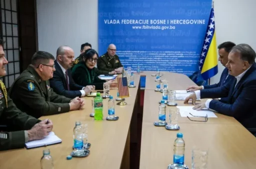 AMERIKA ŠALJE SIGNAL: Sastanak u Sarajevu otkriva šta se sprema Federaciji BiH – detalji koji izlaze na vidjelo!