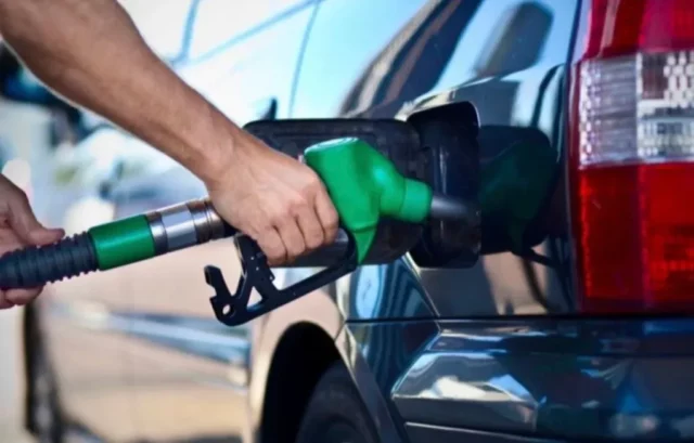 CIJENE GORIVA SKOČILE: Evo koliko sada košta litar