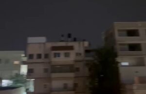 ISTOVREMENI NAPAD IZ IRANA I LIBANA: Hezbollah je večeras ispalio oko 100 raketa na Izrael, stižu snimci (VIDEO)