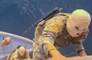 Iran zaplijenio dva broda u Hormuzu, objavljena snimka (VIDEO)