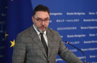 HLADAN TUŠ ZA MINISTRA! Košarac ostao bez riječi nakon BRUTALNOG odgovora! HLADAN TUŠ ZA MINISTRA! Košarac ostao bez riječi nakon BRUTALNOG odgovora!