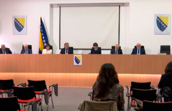 POTPISI PREDANI CIK-u: Još jedan kandidat za člana Predsjedništva BiH
