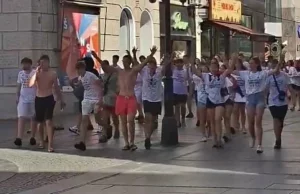SKANDAL U BEOGRADU! Srednjoškolci u Knez Mihailovoj skandirali Ratku Mladiću!