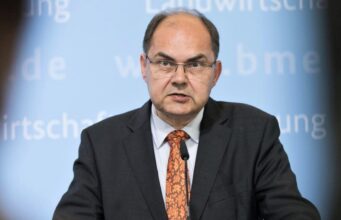 Schmidt poslao upozorenje koje je izazvalo buru!