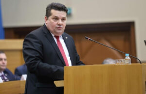 STEVANDIĆ PONOVO PRIJETI: “I vama će doći crveni kombi!”