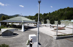 TRAŽE HITNU REAKCIJU NADLEŽNIH: Saslušanje saradnika Memorijalnog centra izazvalo burne reakcije