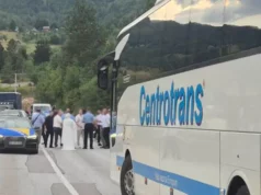 Haos u saobraćaju: Masovna tuča potpuno zaustavila saobraćaj, policija na terenu!