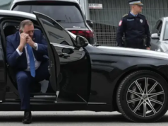 Novi preokret na Palama: Nakon premlaćivanja, mladiće želi vidjeti i Dodik!? Novi preokret na Palama: Nakon premlaćivanja, mladiće želi vidjeti i Dodik!?