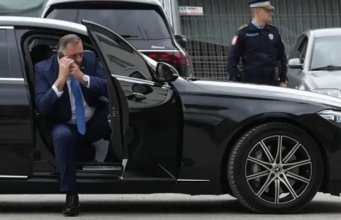 Novi preokret na Palama: Nakon premlaćivanja, mladiće želi vidjeti i Dodik!? Novi preokret na Palama: Nakon premlaćivanja, mladiće želi vidjeti i Dodik!?