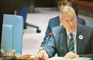 LAGUMDŽIJA OTKRIO: Rezolucija usvojena u posljednjem trenutku LAGUMDŽIJA OTKRIO: Rezolucija usvojena u posljednjem trenutku