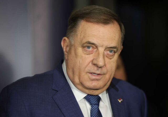 "NEKE SAM STVARI TEK SADA SAZNAO": Dodik se sastao u Palama sa oštećenima u policijskoj akciji, evo šta je poručio