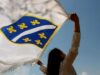 ZASTAVA S LJILJANIMA U FOKUSU: Ustavni sud RS donio novu odluku! ZASTAVA S LJILJANIMA U FOKUSU: Ustavni sud RS donio novu odluku!
