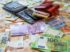 Pare stižu kao nikad prije: Ova 3 znaka od 15. avgusta konačno pune novčanike i više ne brinu Pare stižu kao nikad prije: Ova 3 znaka od 15. avgusta konačno pune novčanike i više ne brinu