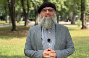 Poznat razlog privođenja Elvedina Pezića na Kosovu Poznat razlog privođenja Elvedina Pezića na Kosovu