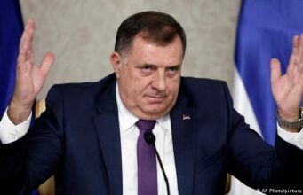 DOK MU NAD GLAVOM VISE SANKCIJE: Milorad Dodik u histeričnom napadu na “političko Sarajevo”…