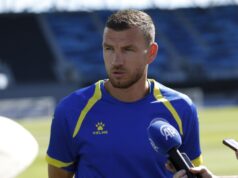 NIJEMCI PIŠU: Dva razloga što Džeko još nije potpisao NIJEMCI PIŠU: Dva razloga što Džeko još nije potpisao
