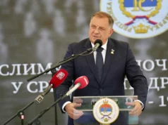 DODIK SE OGLASIO: “Nemamo puno vremena” DODIK SE OGLASIO: "Nemamo puno vremena"